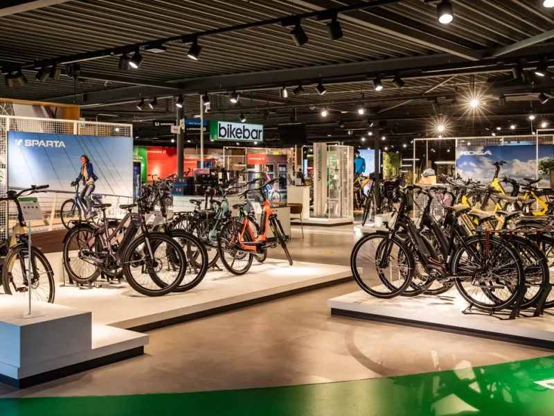 Leenders Fietsen digital signage for e bike shops